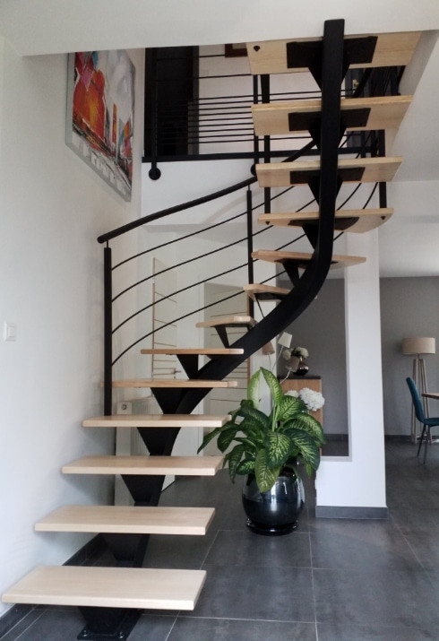 C2M53 Menuiserie Metallerie Serrurerie A Andouille Escaliers Slide